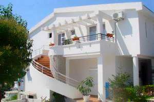 lungo-apartments-ulcinj-montenegro.jpg