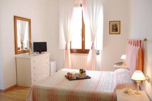 bed&breakfast-promenade-florence-italy.jpg