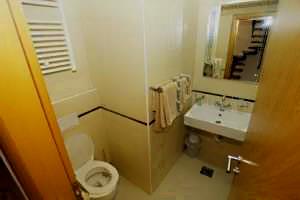 gunduliceva-guesthouse-banja-luka-bathroom.jpg