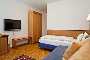Mullheim-Hotel-Schacherer-single-room.jpg