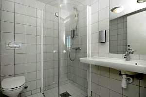 Anker-Hotel-Oslo-Barthroom.jpg