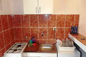 caslav-rooms-sutomore-montenegro-kitchen.jpg